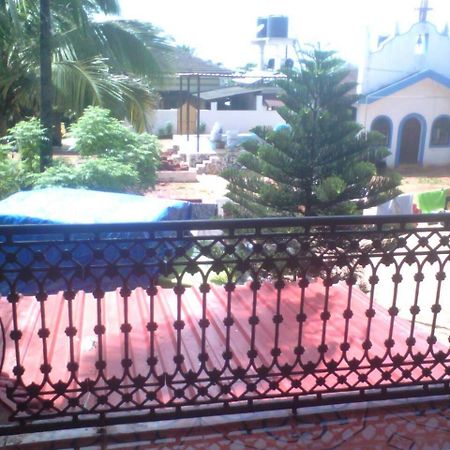 Fisherman Guest House Baga Exterior photo